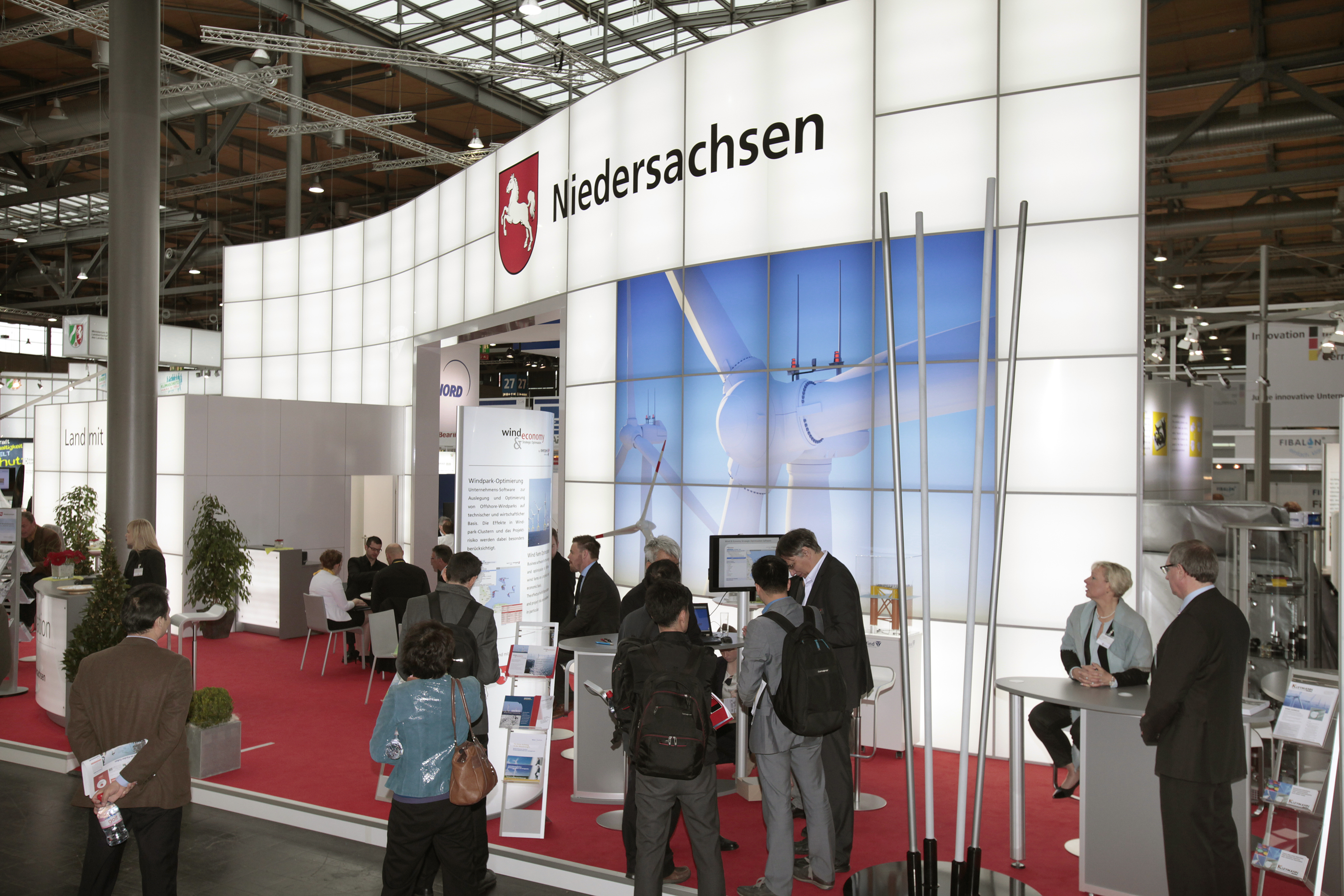 Hannovermesse 2016: Overspeed präsentiert sein neues Softwareprodukt "Wind & Economy". (c) innos Sperlich GmbH